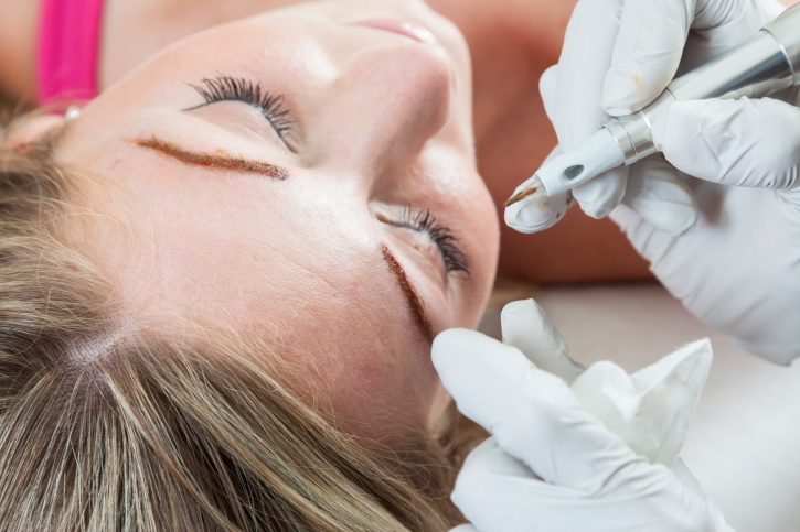 Know about Permanent Makeup’s Negative Effects
