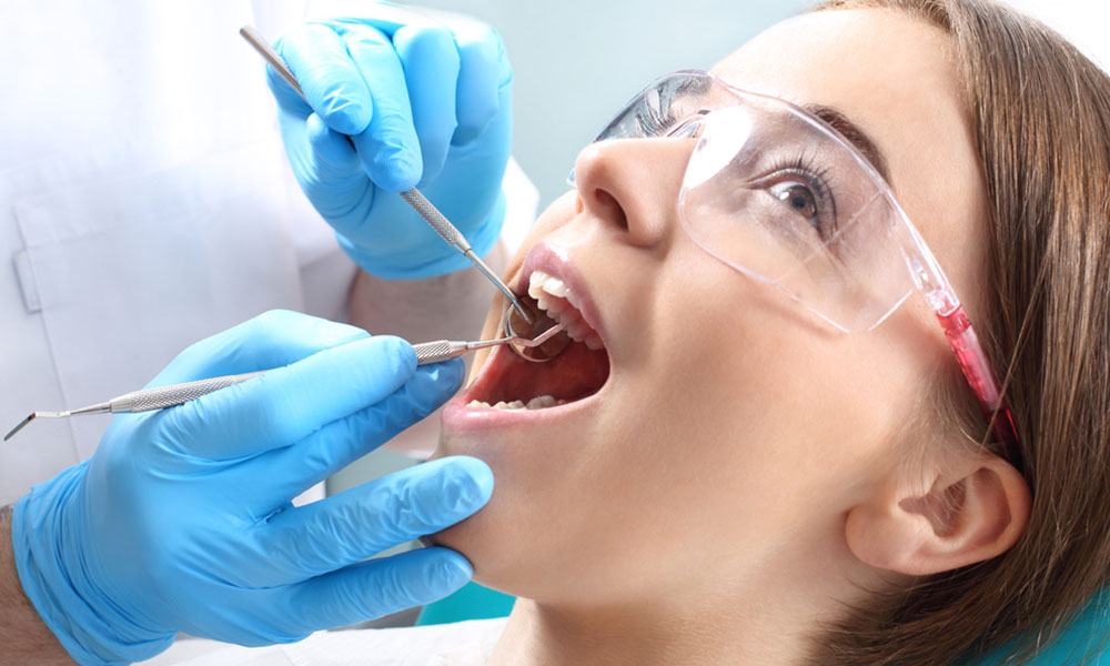 Understanding the Tips to Prevent and Treat Tooth Sensitivity